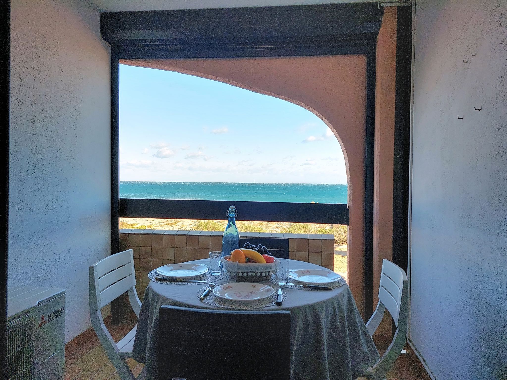 Front de Mer-Outside