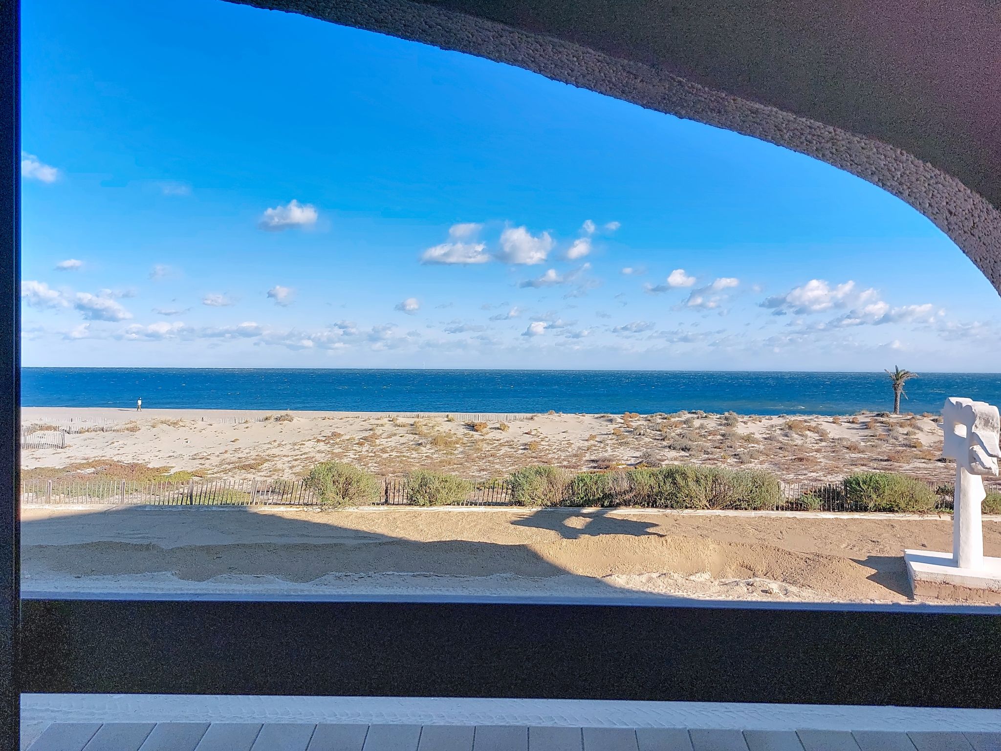 Front de Mer-Outside