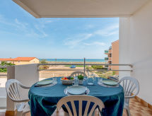 Appartement op 30 meter van het strand met zeezicht in Le Barcarès - thumbnail 1