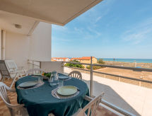 Appartement op 30 meter van het strand met zeezicht in Le Barcarès - thumbnail 5