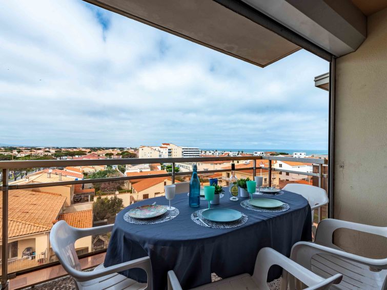 Le Suffren Apartment in Le Barcares