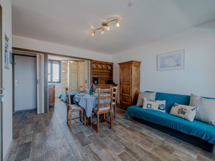 Search and Stay destination Le Barcarès, Occitanie - France from AU$ 117. Martinique 2/3