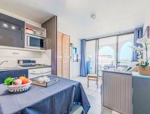 Aan het meer: Sfeervol appartement Caraibes in Le Barcarès - thumbnail 3