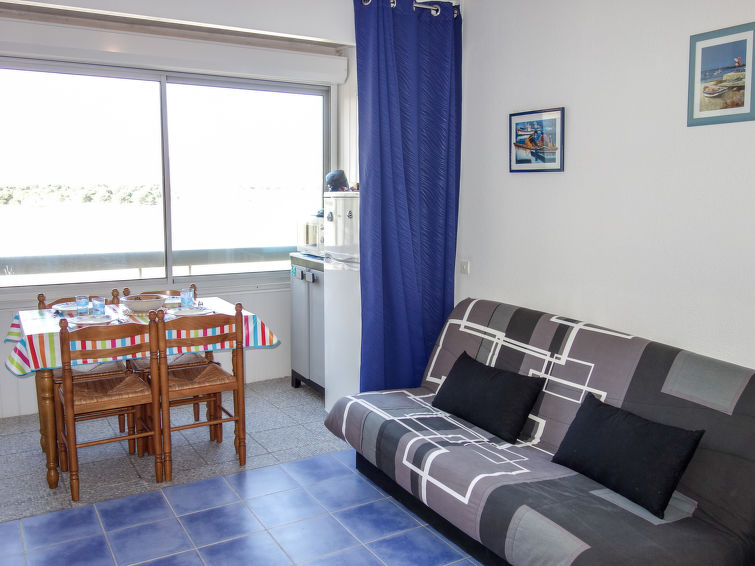 Search and Stay destination Leucate, Occitanie - France from AU$ 83. Terrasse Méditerranée 1