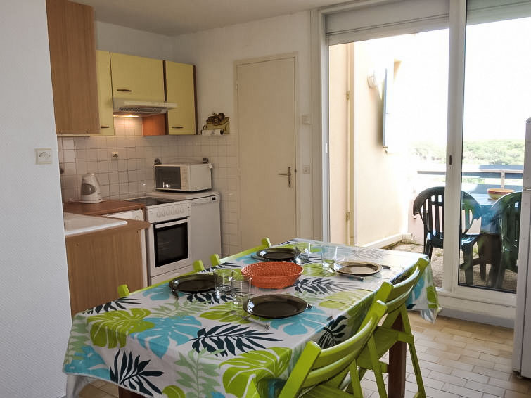 Search and Stay destination Leucate, Occitanie - France from AU$ 117. Les Arènes