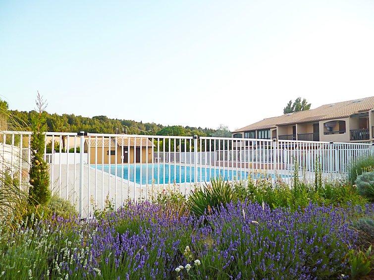 Villas to rent in France details