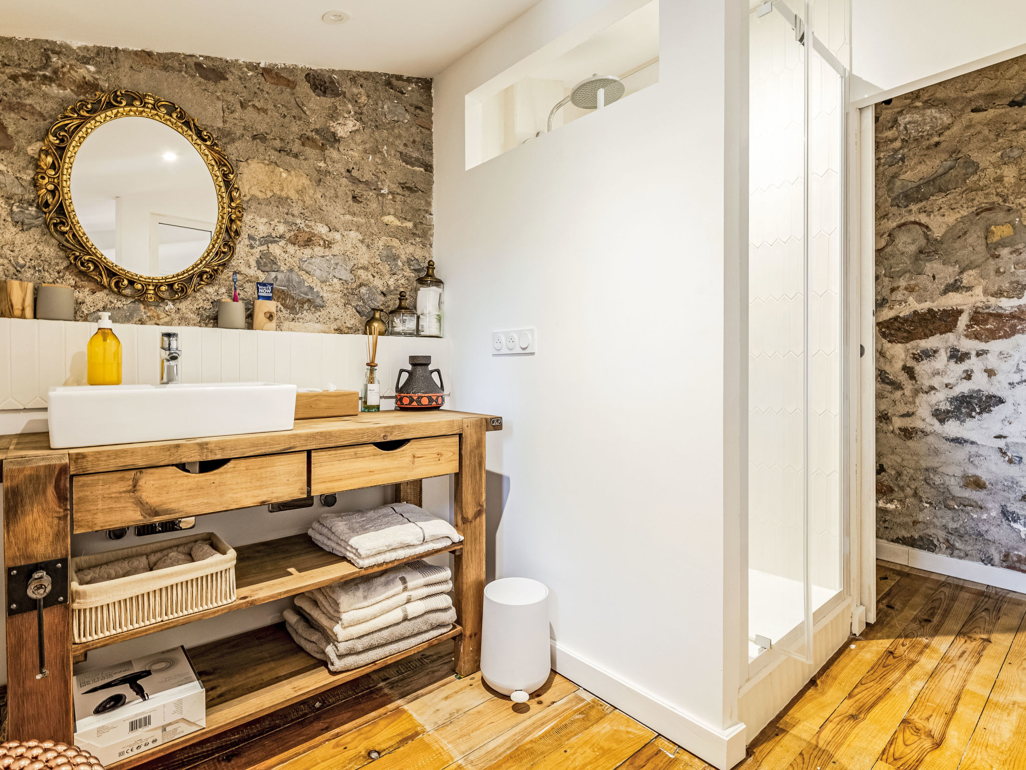 The Olive Retreat - Binnen
