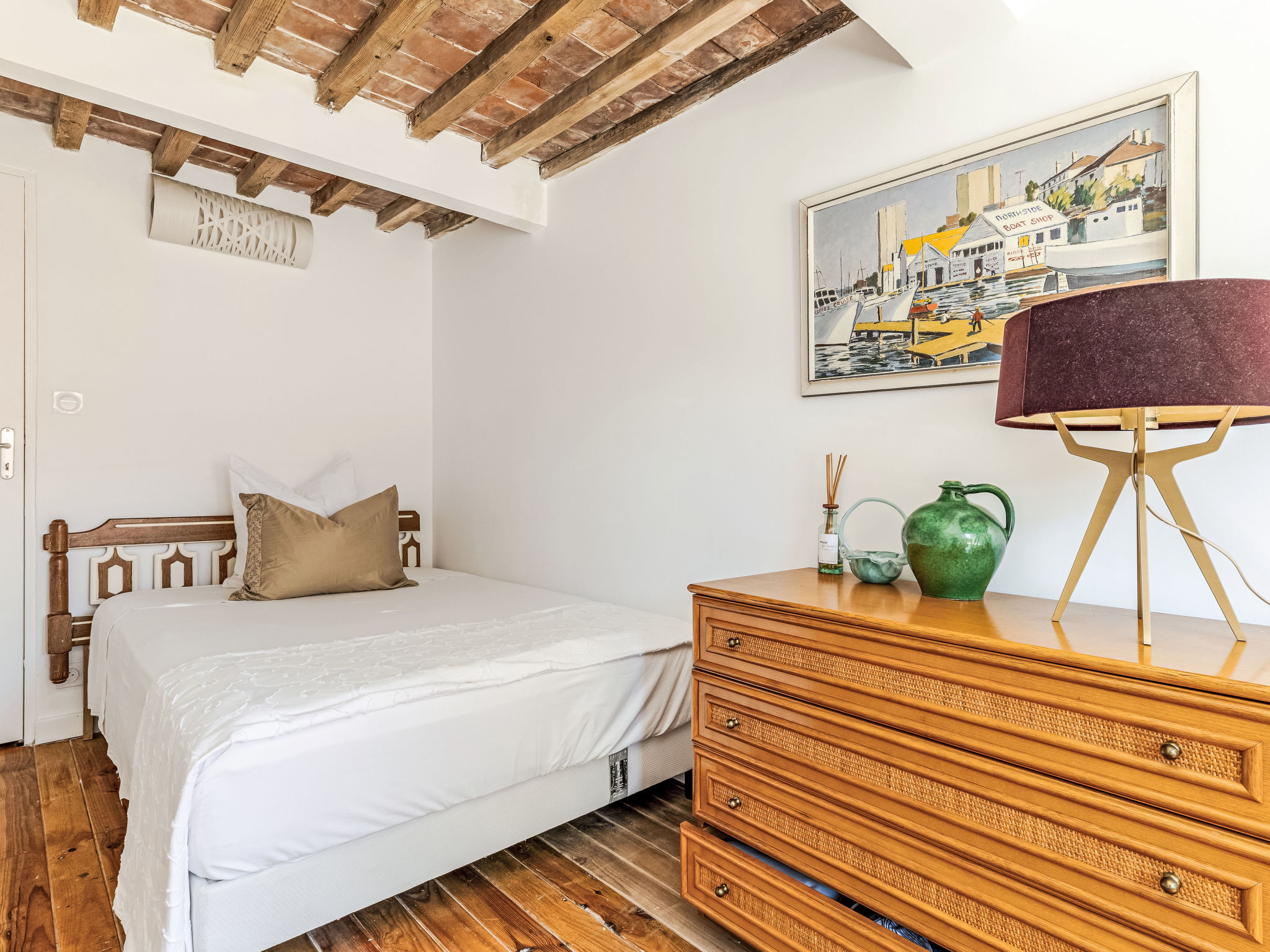 The Olive Retreat - Binnen