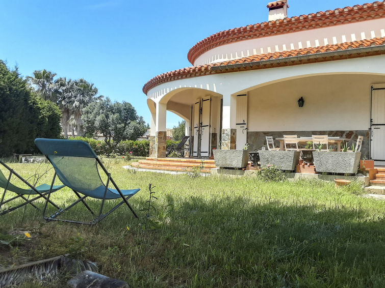 Search and Stay Destinations. Vacation Rentals in Pollestres, Pyrénées-Orientales - Occitanie - France