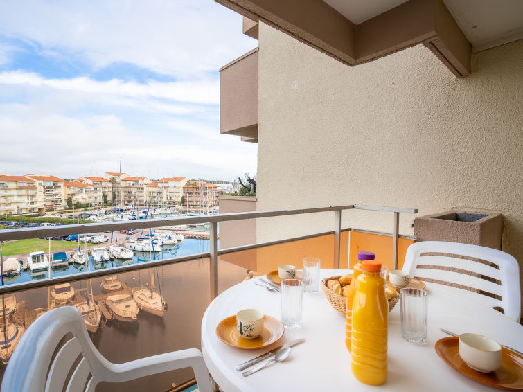 Search and Stay destination Canet-en-Roussillon, Occitanie - France from AU$ 160. Les Marines du soleil
