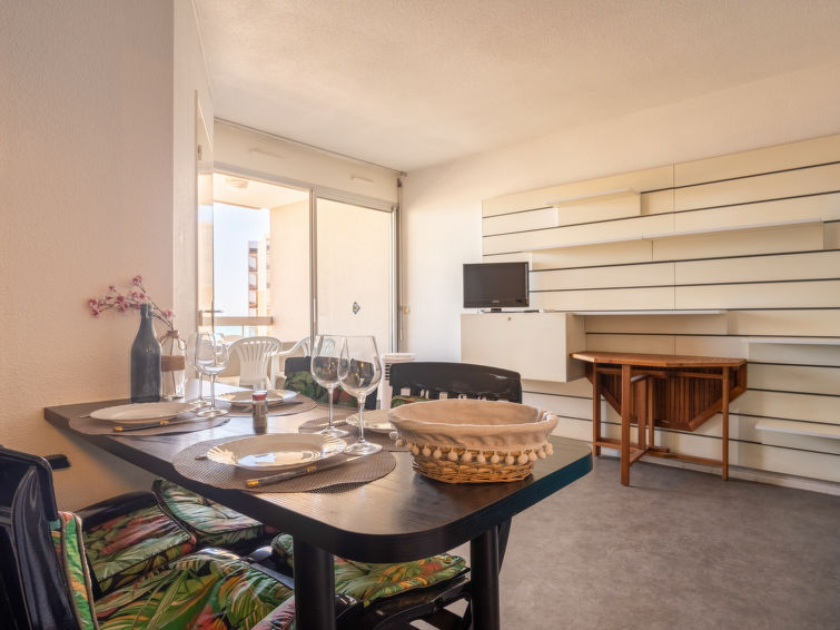 Search and Stay destination Canet-en-Roussillon, Occitanie - France from AU$ 163. Ipanema Sud