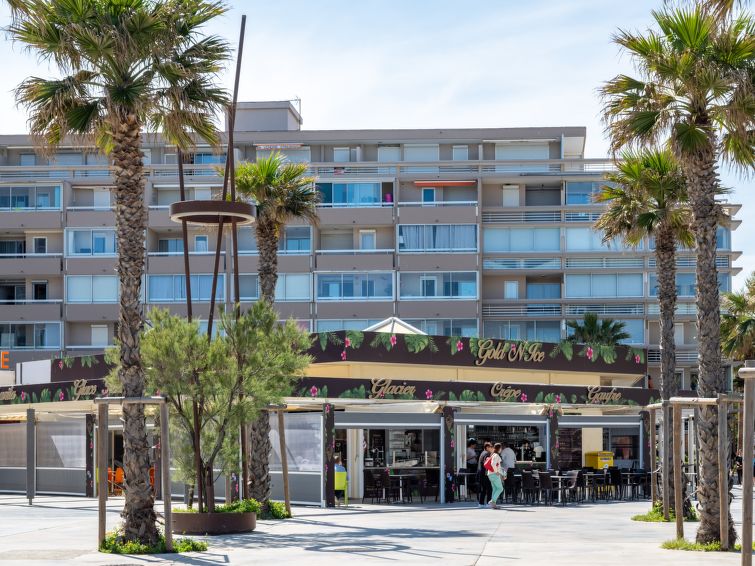 Search and Stay destination Canet-en-Roussillon, Occitanie - France from AU$ 163. Ipanema Sud