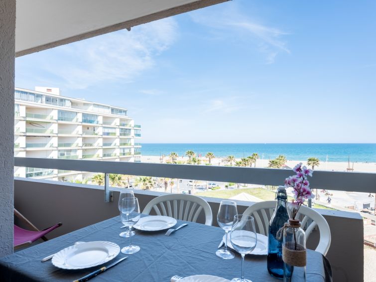Search and Stay destination Canet-en-Roussillon, Occitanie - France from AU$ 163. Ipanema Sud