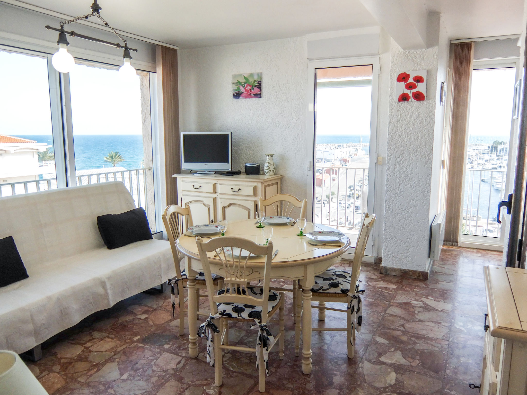Port des Sables Apartment in Saint Cyprien