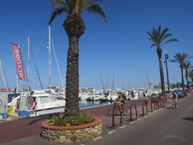 Photo of Les Quais de L'Amirauté