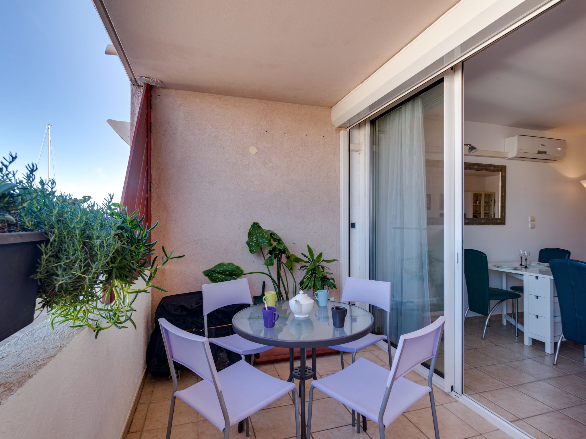 Photo of Les Quais de L'Amirauté