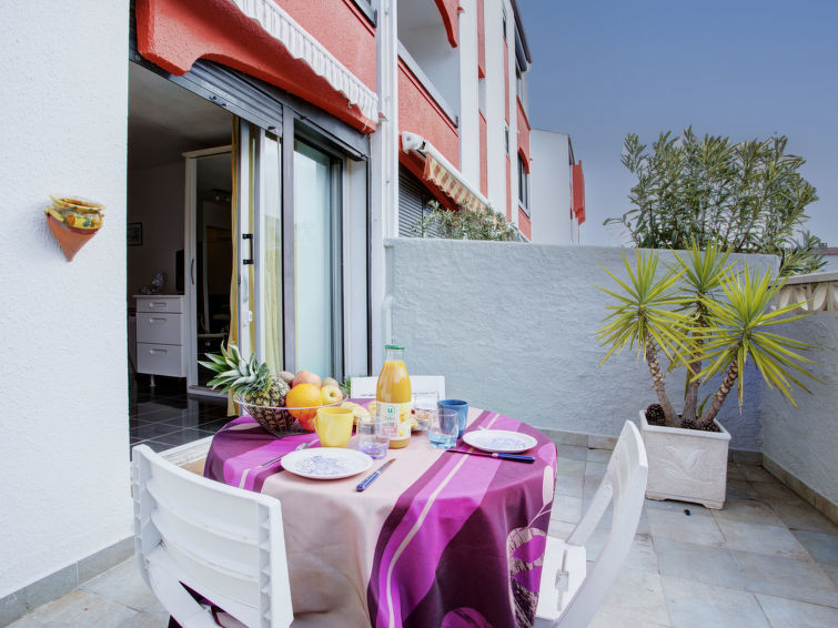 Search and Stay destination Saint-Cyprien, Occitanie - France from AU$ 131. Les Mas de La Mer