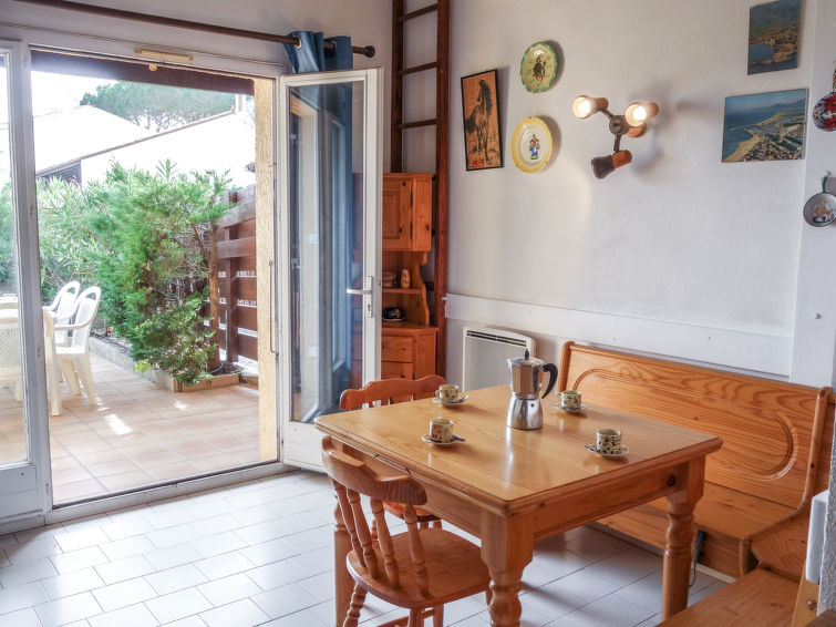 Search and Stay destination Saint-Cyprien, Occitanie - France from AU$ 191. Les Marines des Capellans