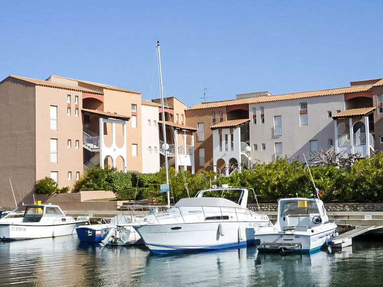 Marina Village Apartment in Saint Cyprien