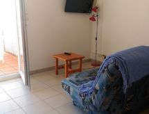 Zonnig appartement aan zee met zwembad en zeezicht in Saint Cyprien - thumbnail 4
