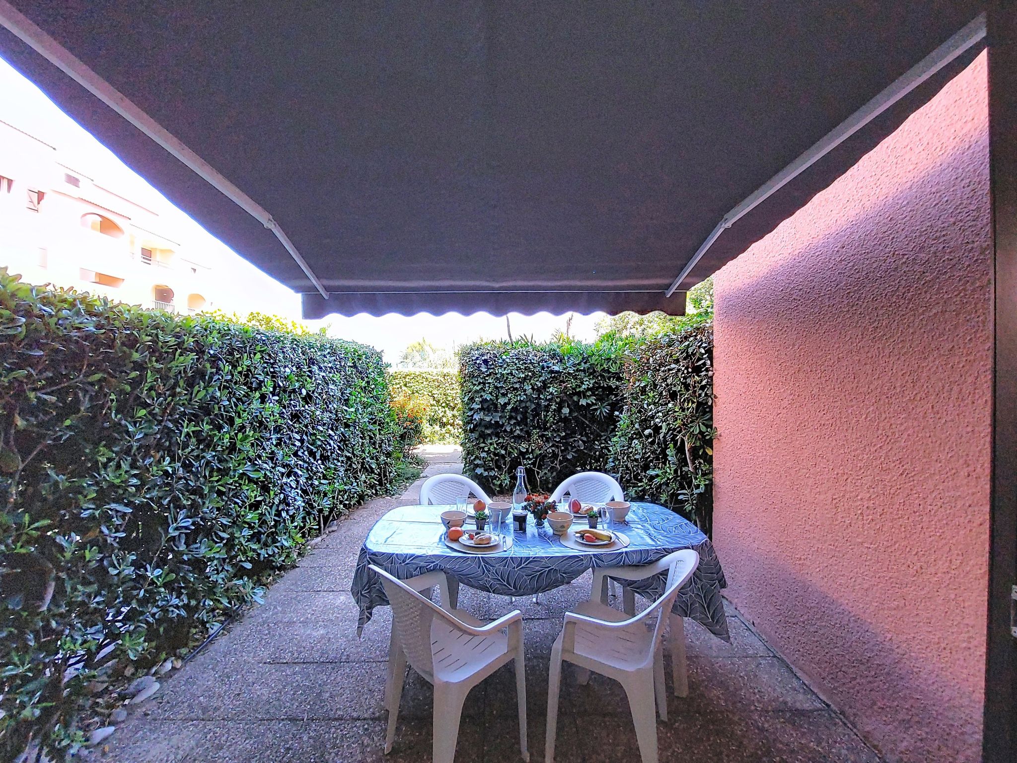 Le Tropique - Buiten