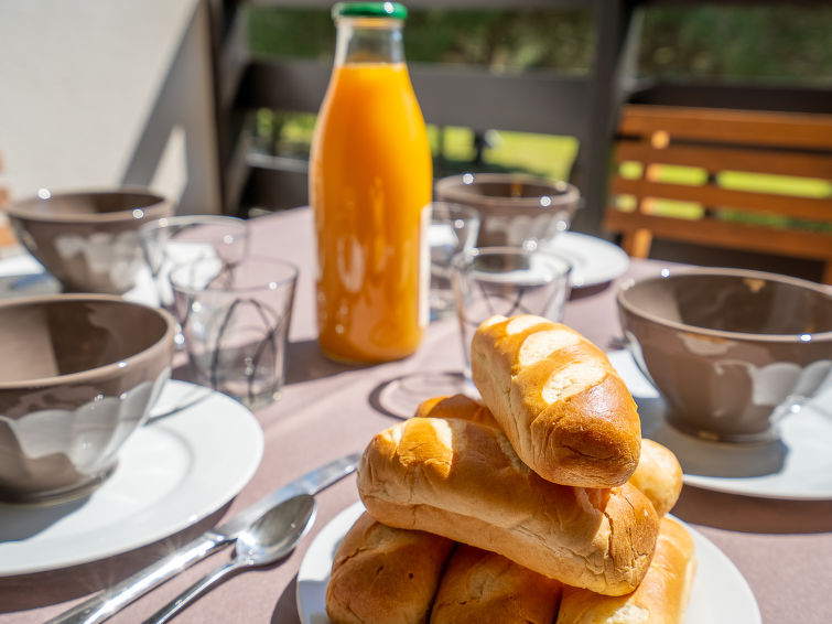 Search and Stay destination Saint-Cyprien, Occitanie - France from AU$ 158. Le Golf Clair
