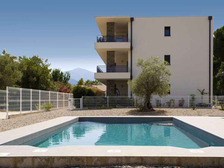 Wellness appartement met bergzicht in Argelès sur Mer in Argelès sur Mer