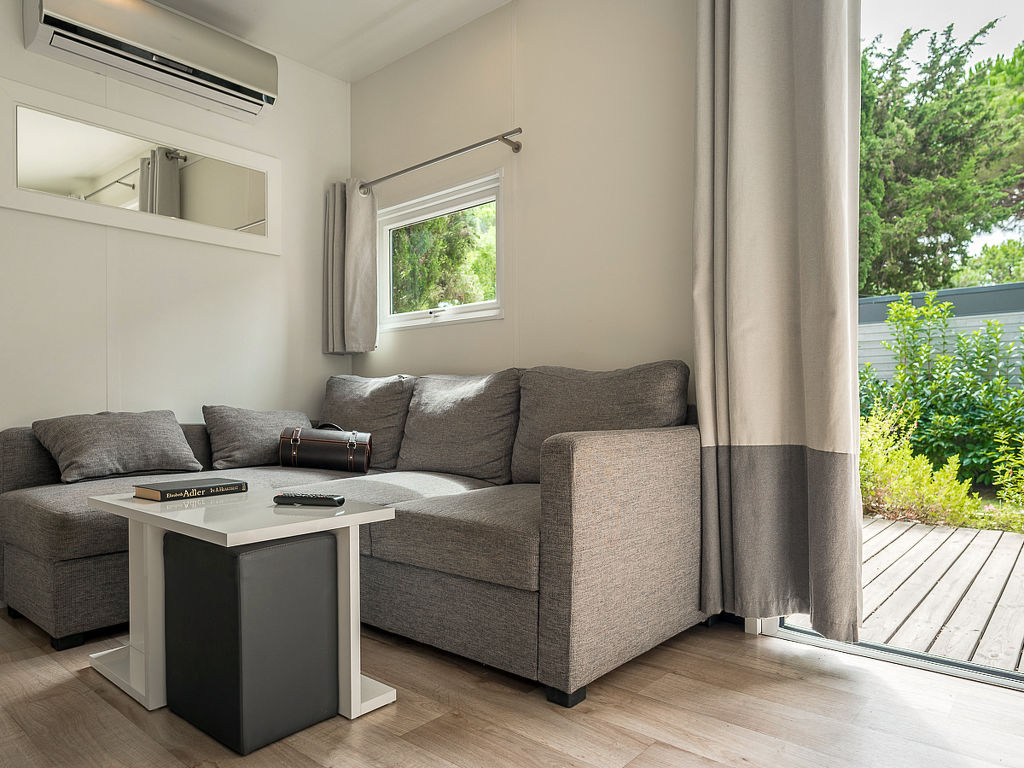 Le Mediterranée — Living Room