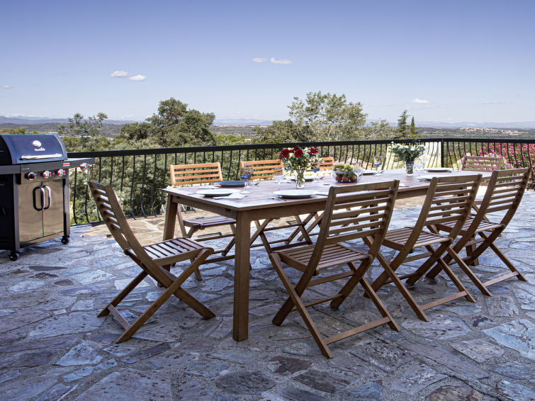 Search and Stay destination Montesquieu-des-Albères, Occitanie - France from AU$ 393. La Belle Vue