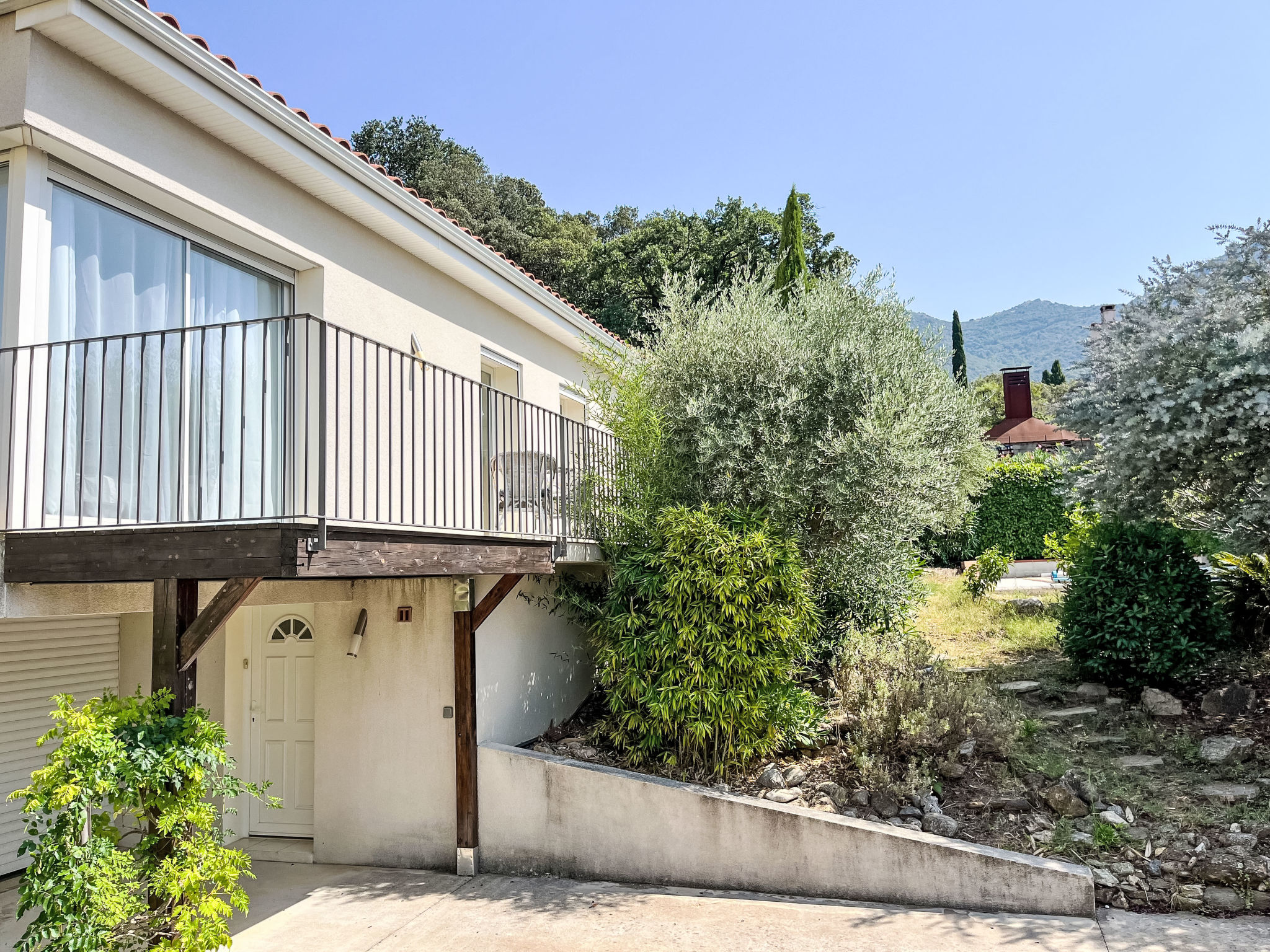 Villa Montes-Outside