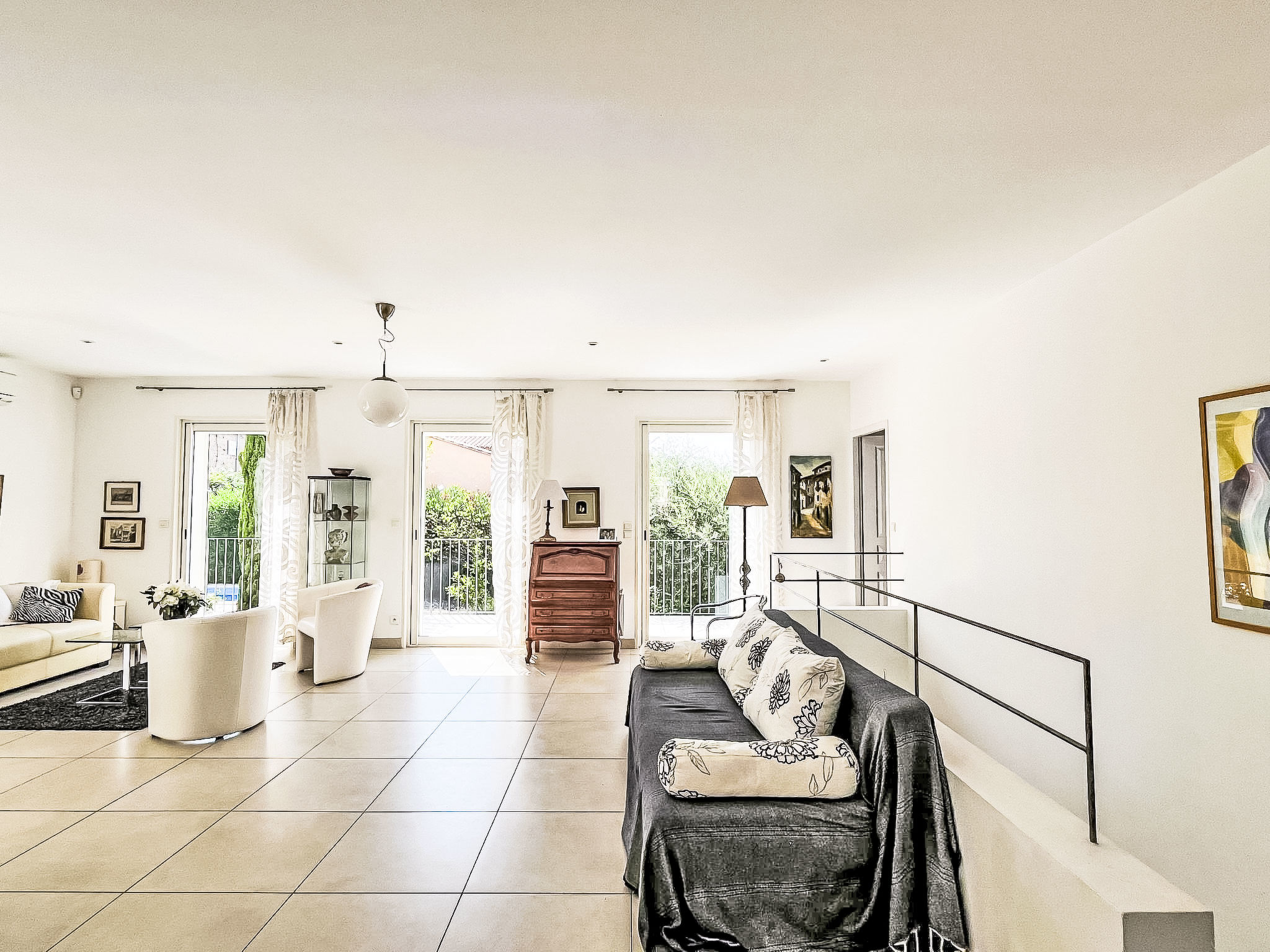 Villa Montes-Binnen