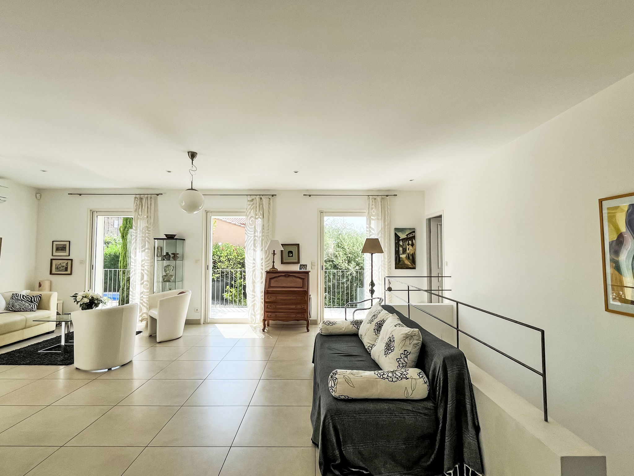 Villa Montes-Inside