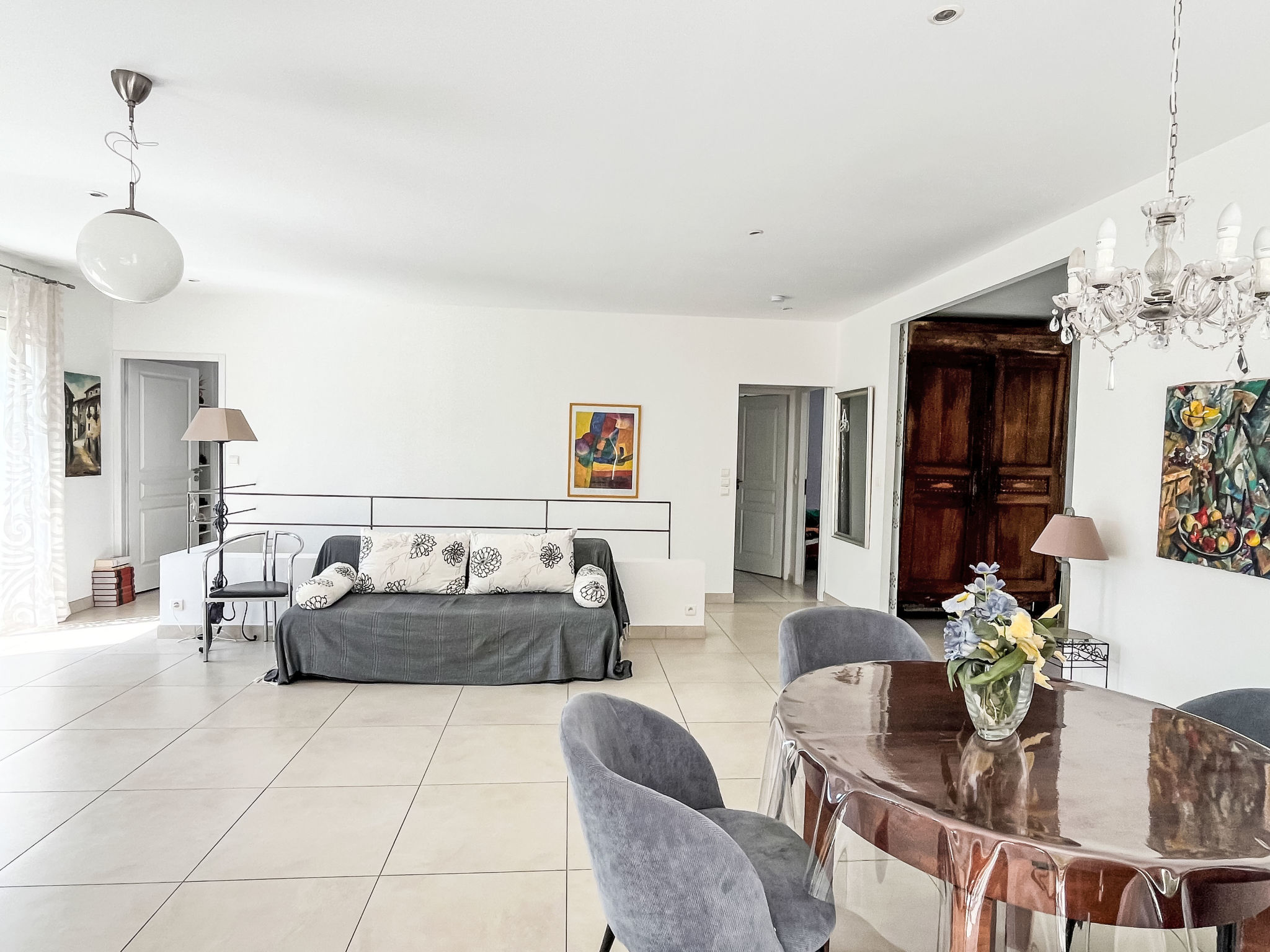 Villa Montes-Inside