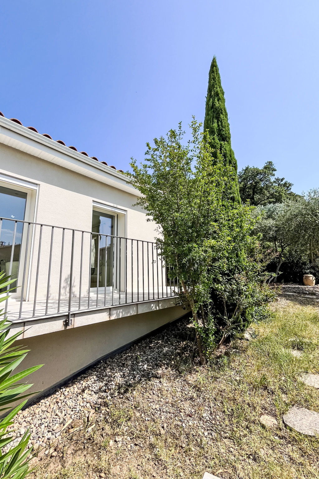 Villa Montes-Outside