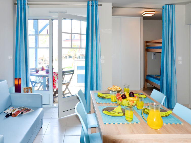 Search and Stay destination Marseillan, Occitanie - France from AU$ 133. La Grenadine