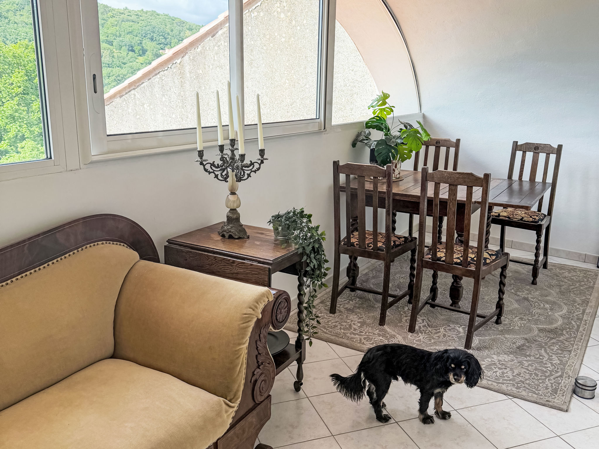 Petit Chalet - Inside