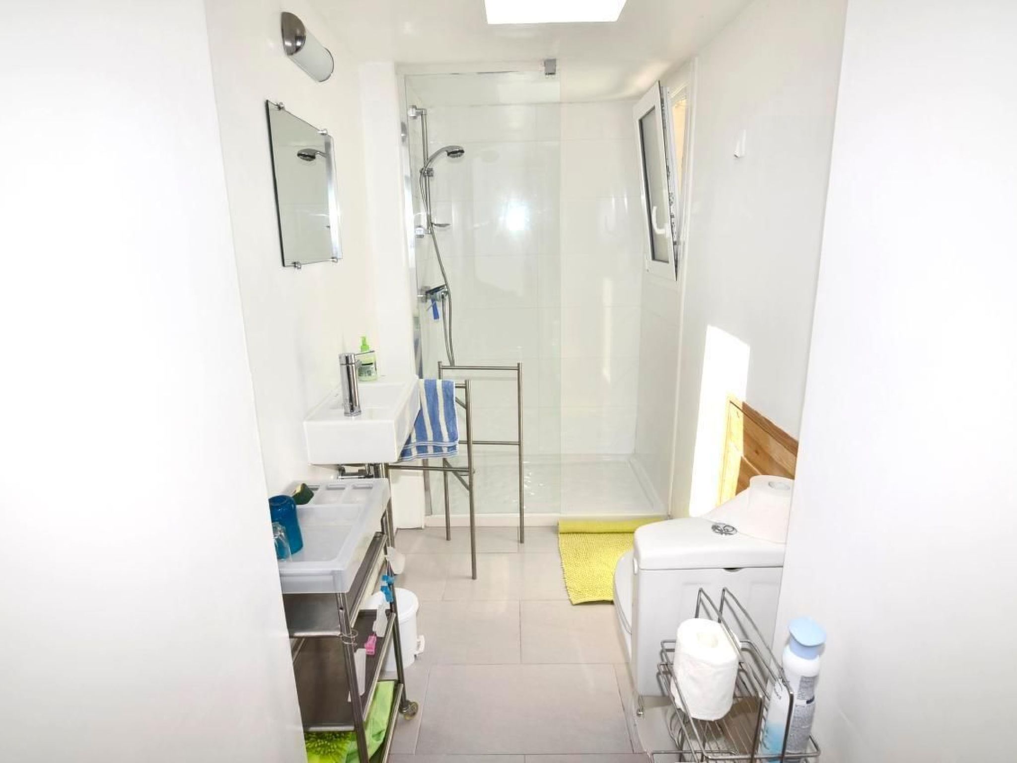 Die kleine Zikade-Dedans