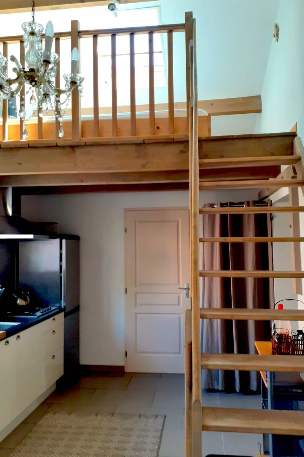 In La Livinière mit Großer Terrasse-Inside