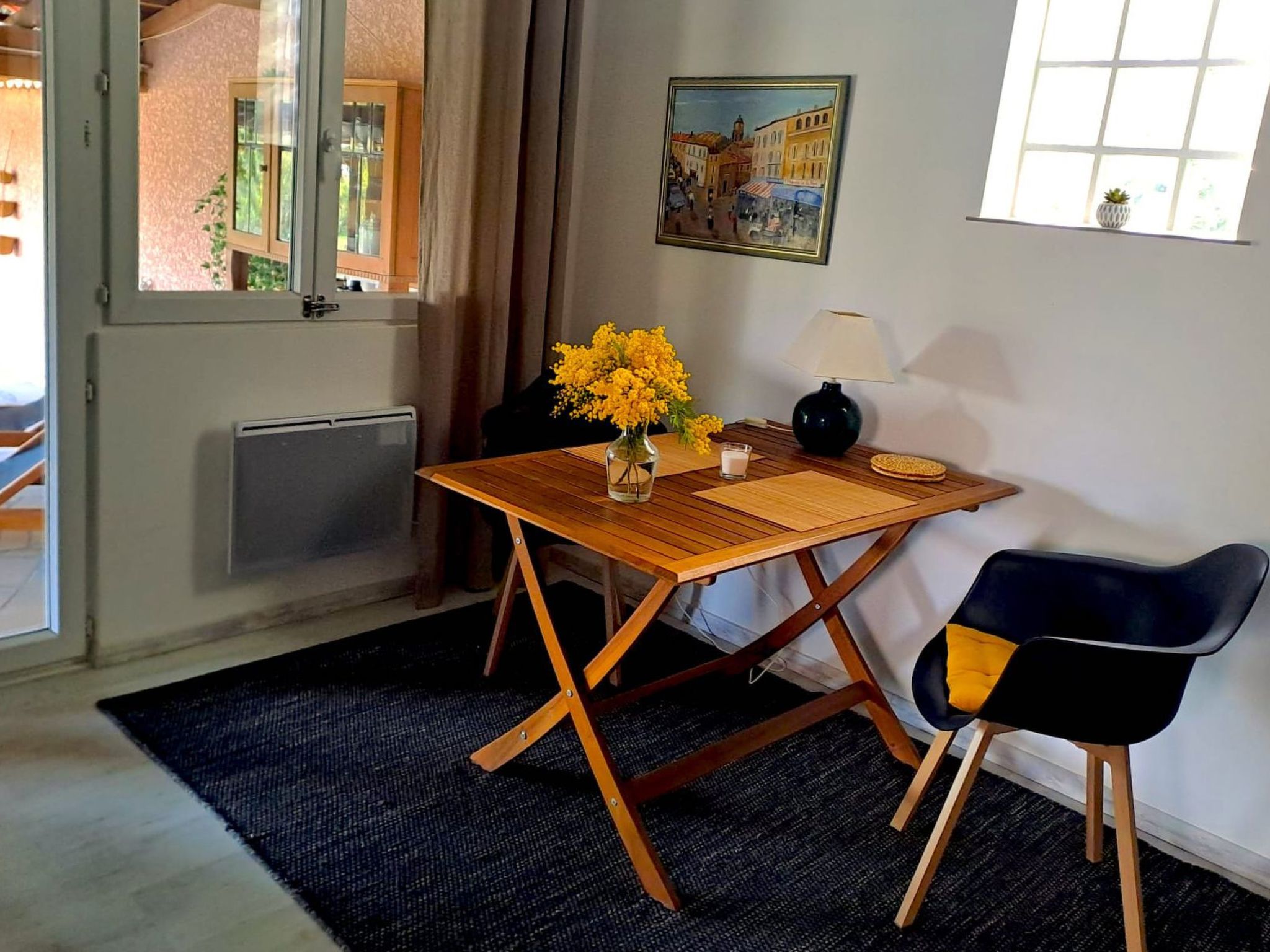 In La Livinière mit Großer Terrasse-Inside