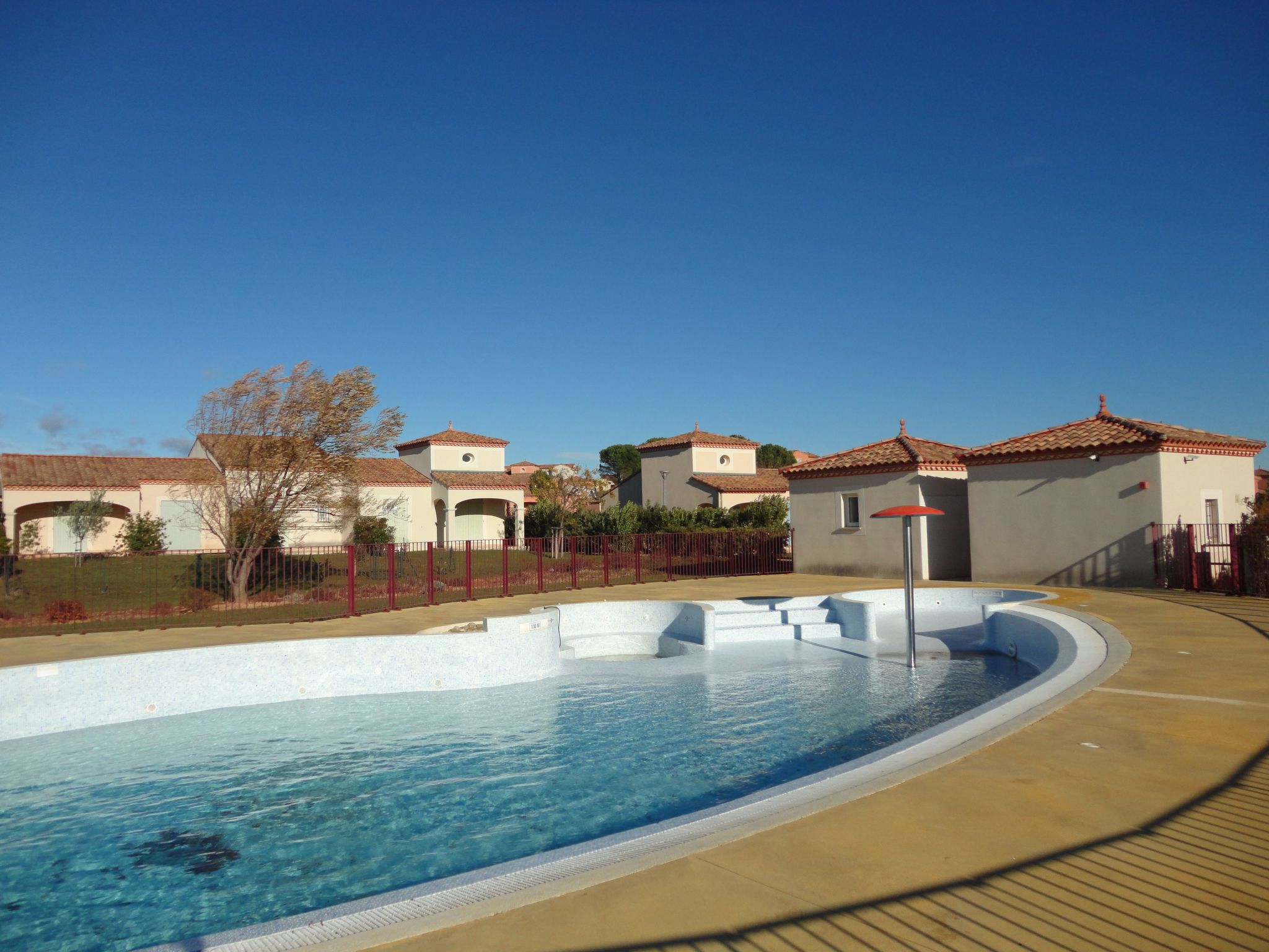 VILLA T3 PMR ZWISCHEN NARBONNE UND CARCASSONNE-Binnen