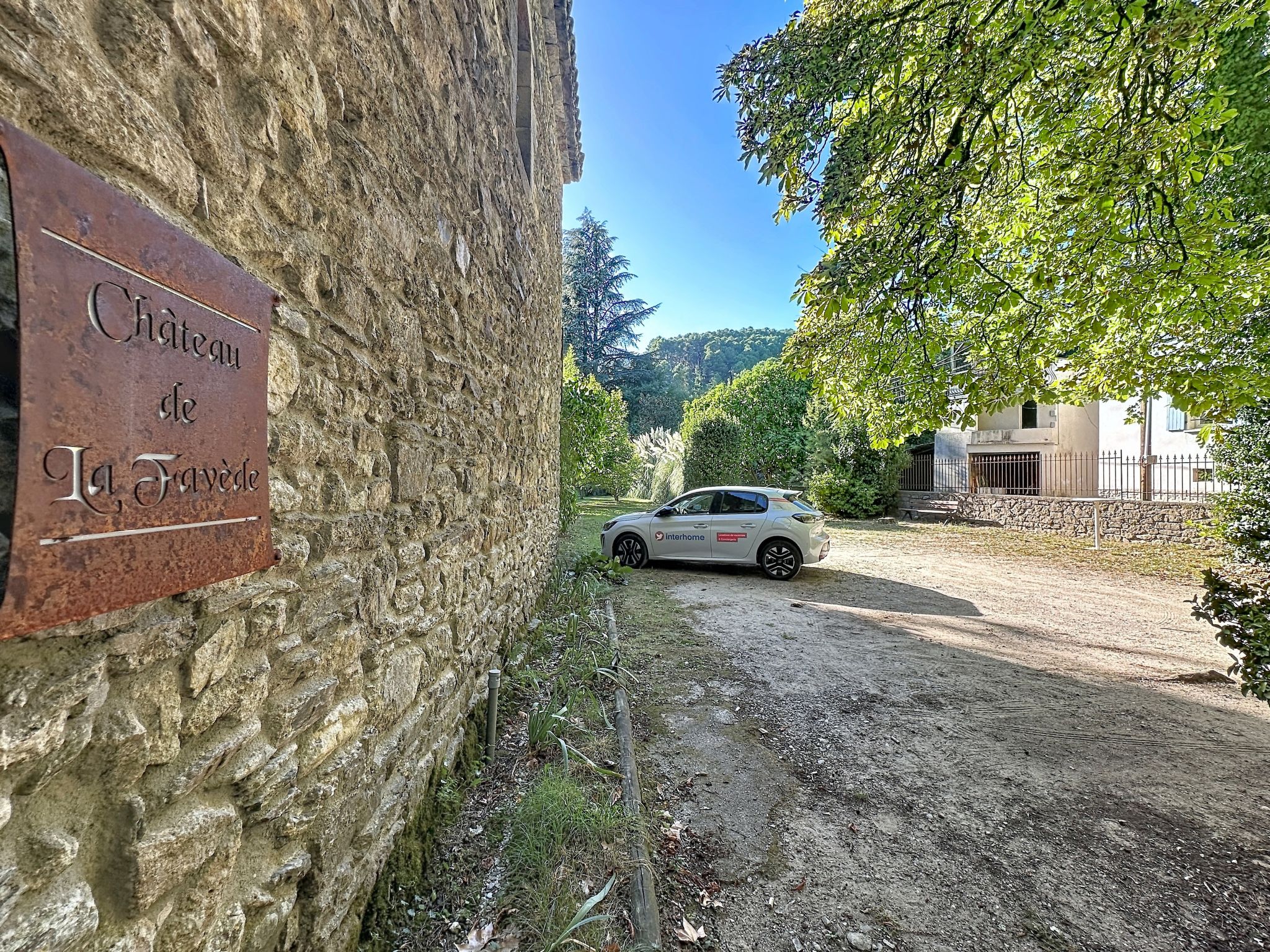 Chateau de la Favède - Buiten
