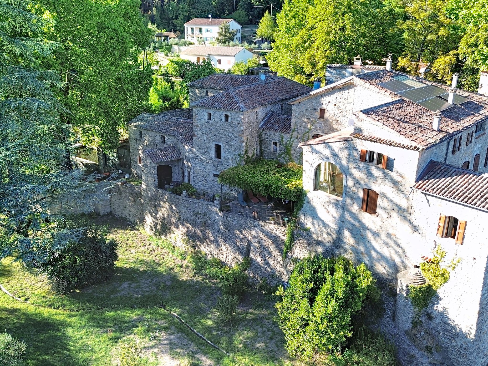 Chateau de la Favède - Buiten