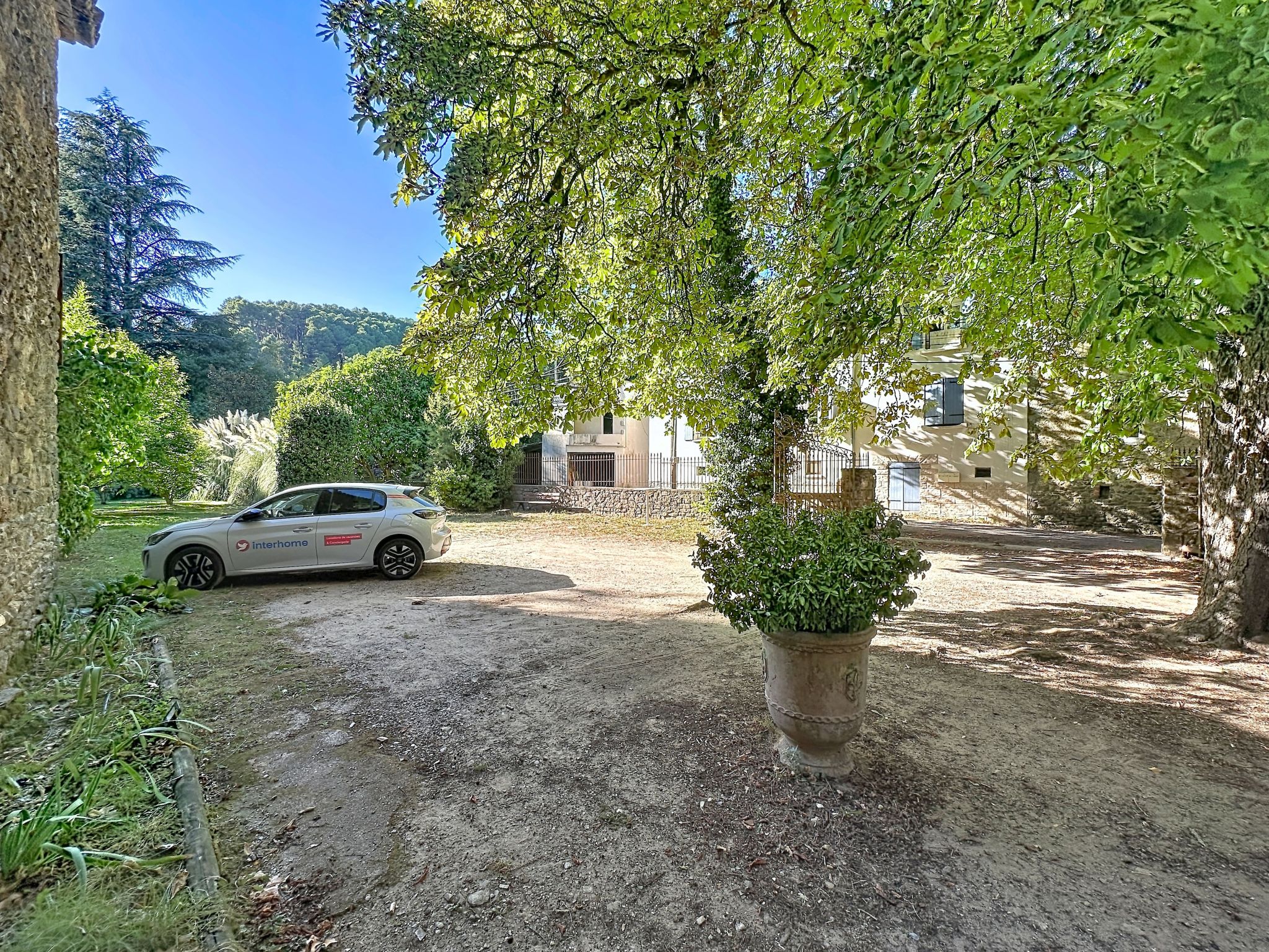 Chateau de la Favède - Buiten