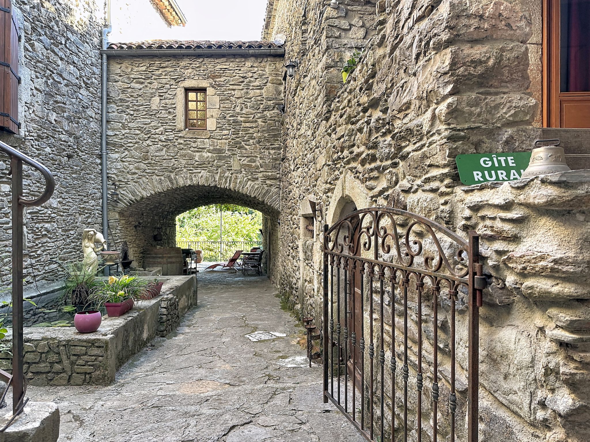 Chateau de la Favède - Buiten