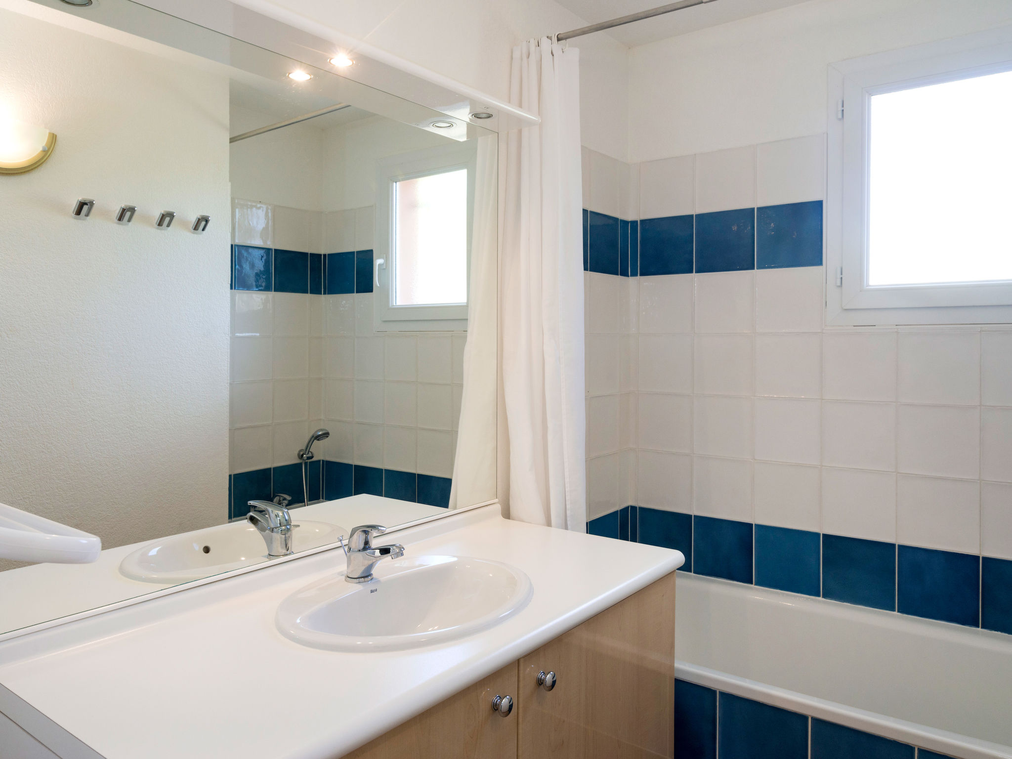 Port Minervois-Inside