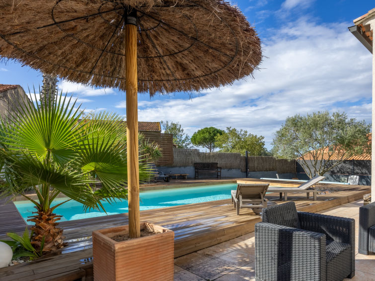 Search and Stay destination Corneilhan, Occitanie - France from AU$ 255. Côté Sud