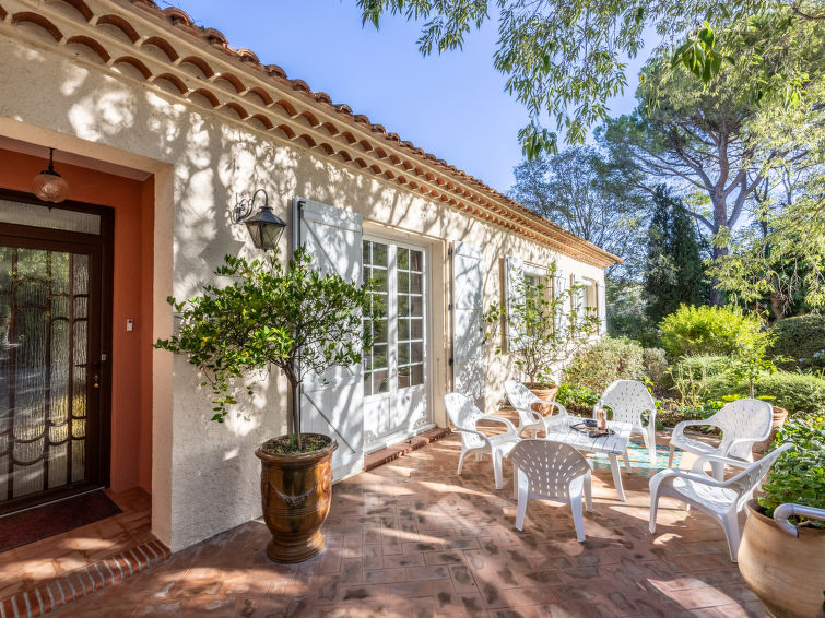 Search and Stay destination Béziers, Occitanie - France from AU$ 406. Le Clos Saint Emilie (Tennis & piscine)