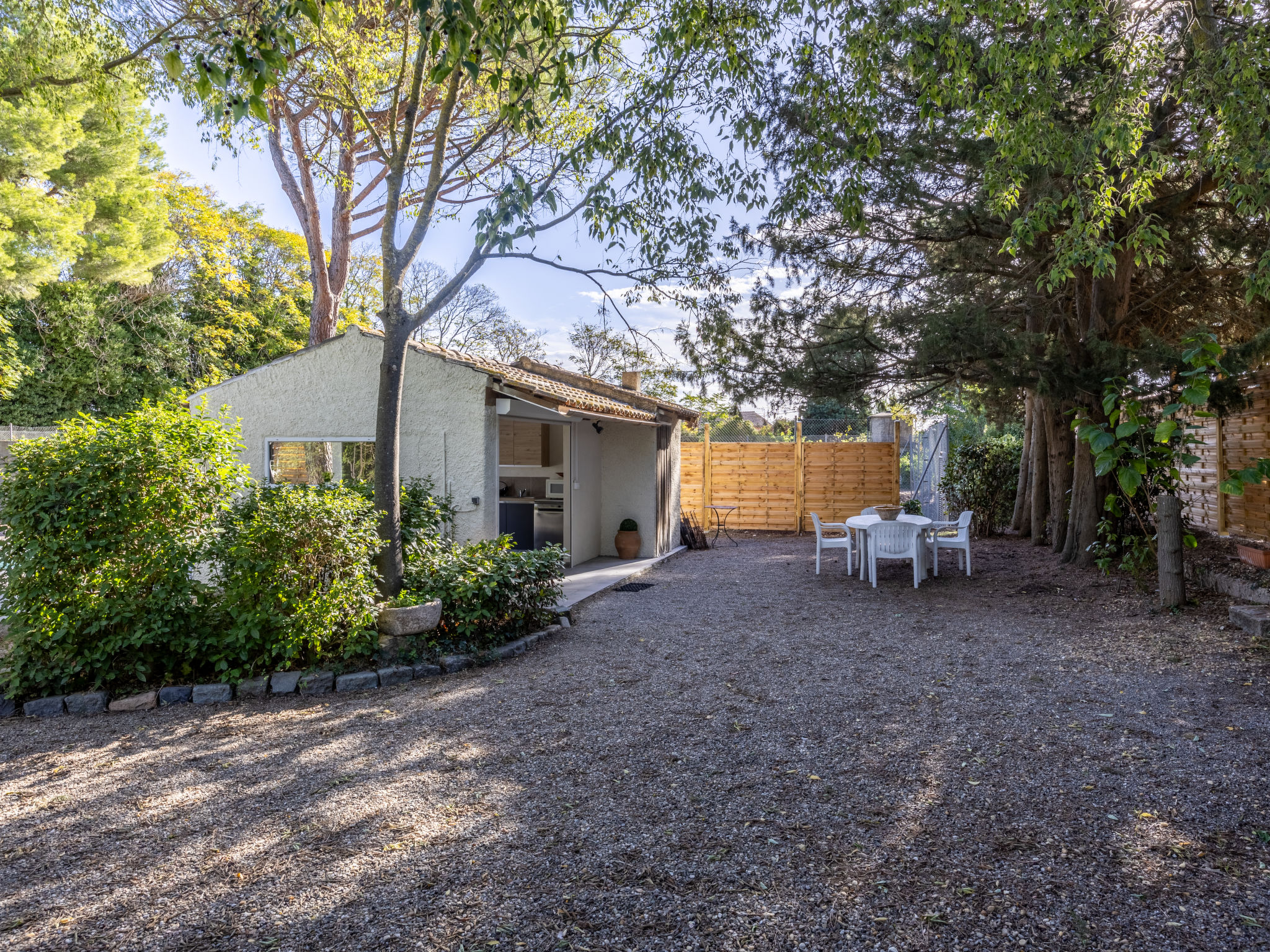 Photo of Le Clos Saint Emilie (Tennis & piscine)