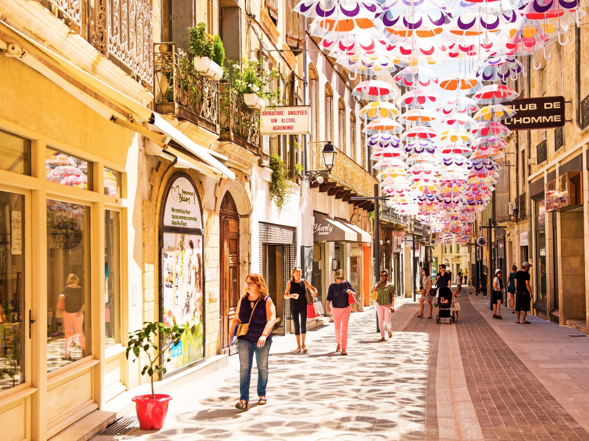 Mit eigenem Parkplatz-Buiten