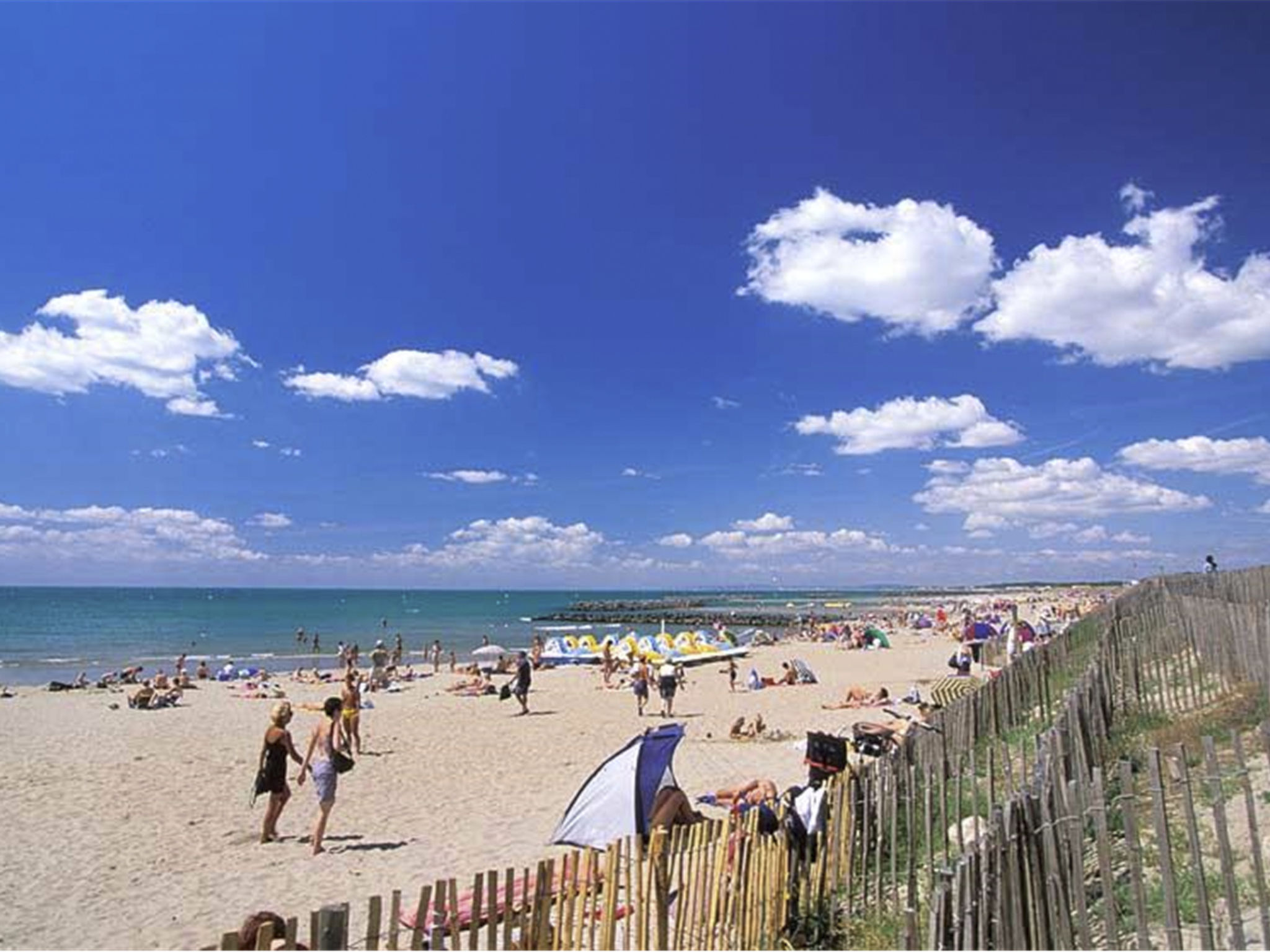 Mit eigenem Parkplatz-Buiten